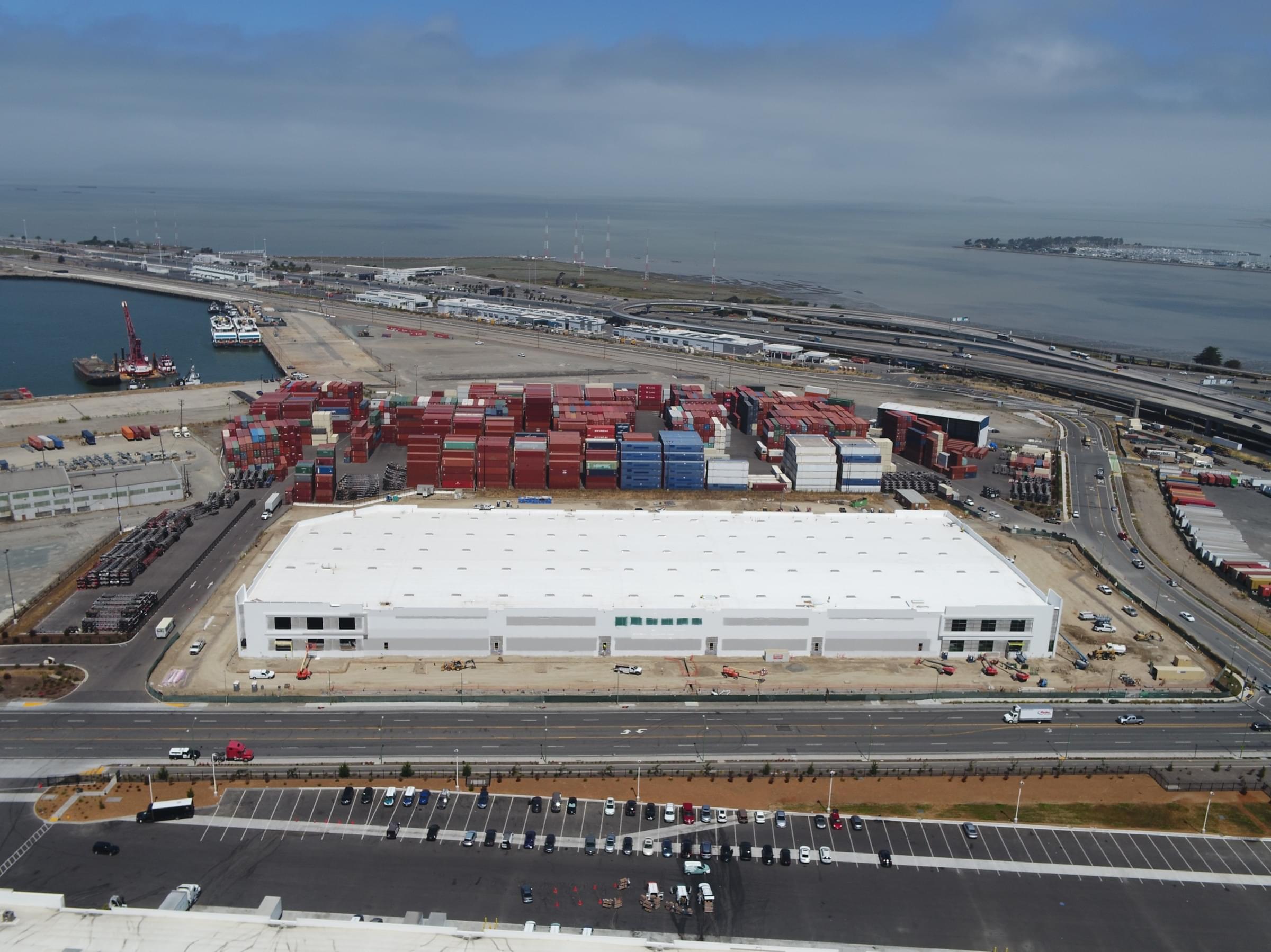 Commercial Roofing in Oakland Global Logistics Center, CA